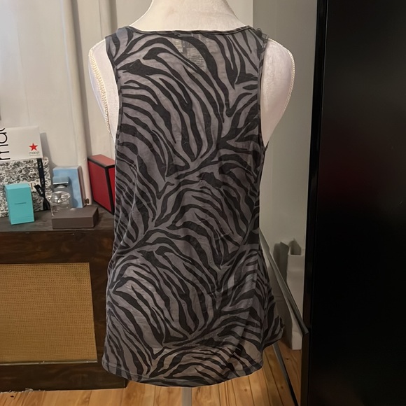 🆑FINAL PRICE‼️ Sheer black and grey zebra print tank top - Picture 3 of 3